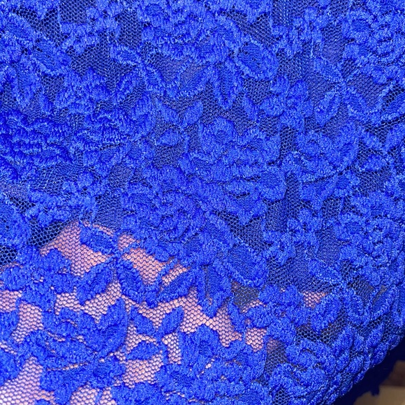 Nina Lie Italian Brand Vivid Blue Lace long sleeved Dress - Picture 4 of 6